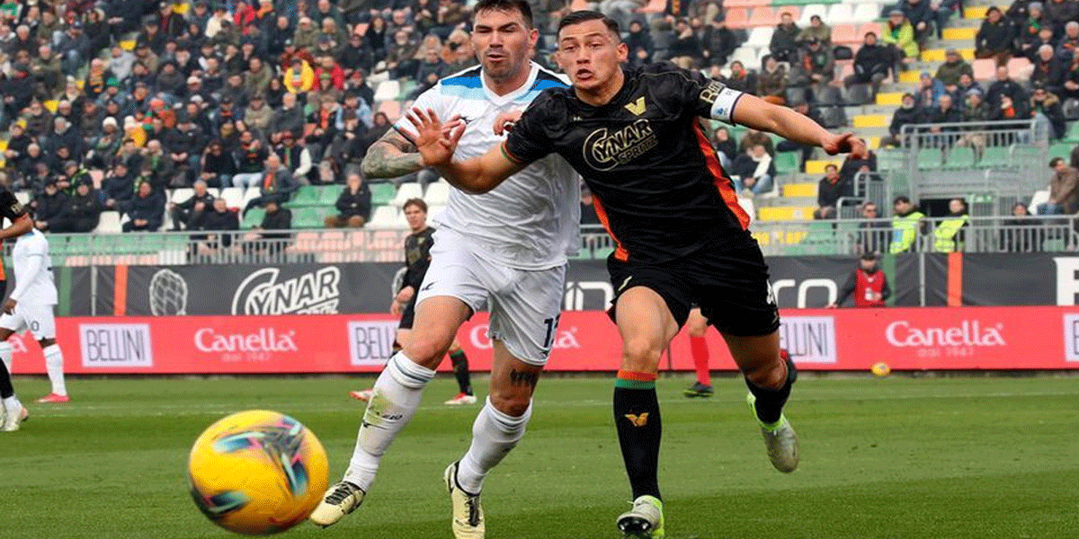 2 Tiket Neraka Serie A: Jay Idzes dan Misi Menyelamatkan Venezia dari Jurang Degradasi!